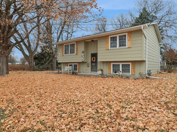 1008 N 8th Ave E, Newton, IA 50208