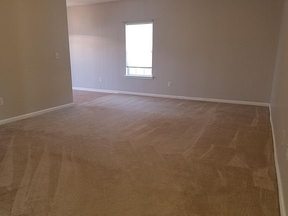 2nd image of 713 Amanda Ct