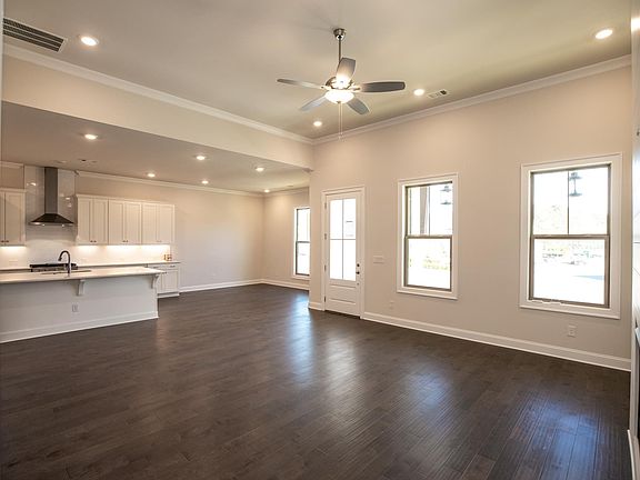 Hampton Home Design Family Room and Kitchen