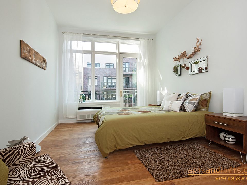 2nd image of 182 15th St APT 4E