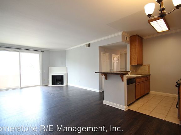 3rd image of 4647 Coldwater Canyon Ave APT 03
