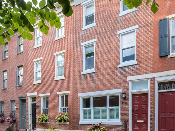 2237 Wallace St, Philadelphia, PA 19130