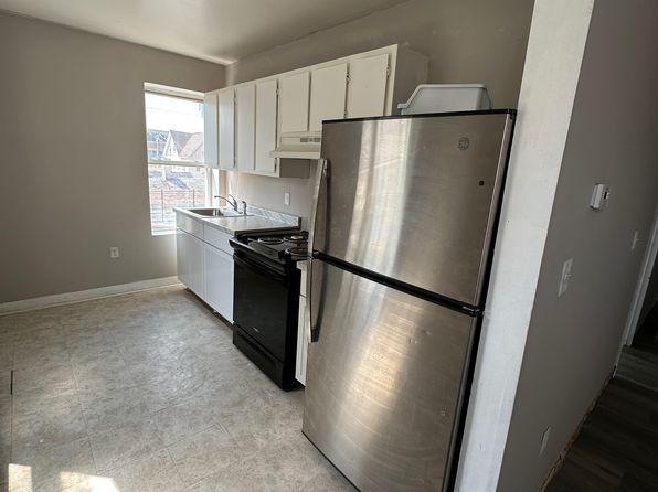258 Mill St #6