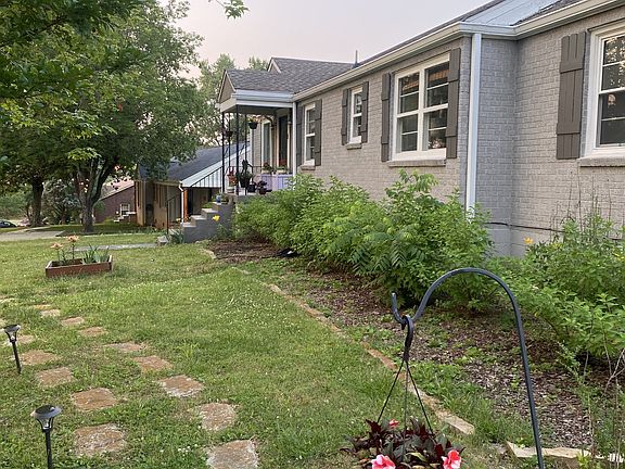 4th image of 4418 Saunders Ave