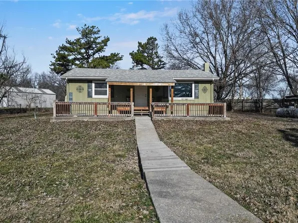 32566 Magnolia Ln, Excelsior Springs, MO 64024