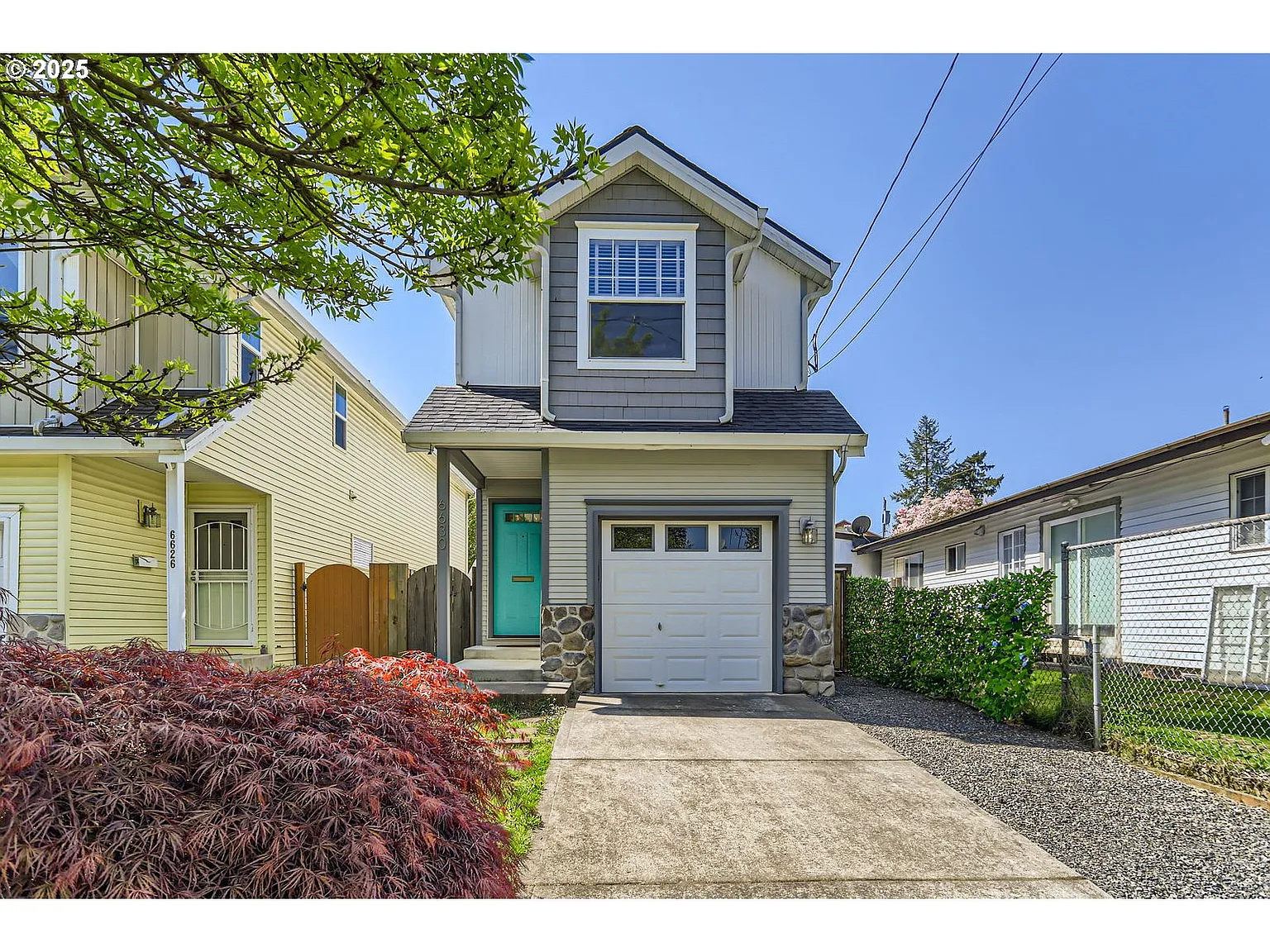 6630 N Seneca St photo 1