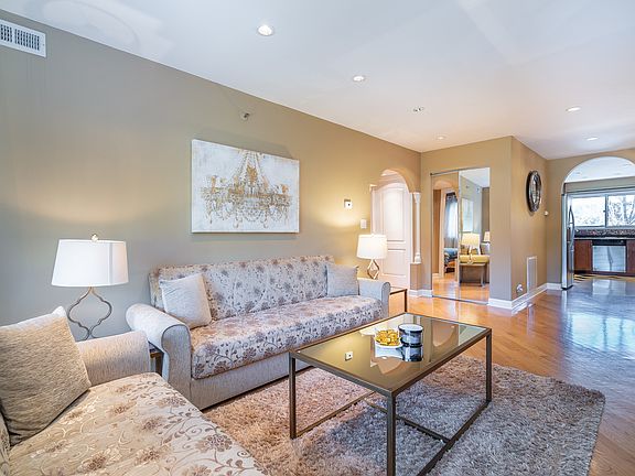 5th image of 4114 Cove Ln APT B
