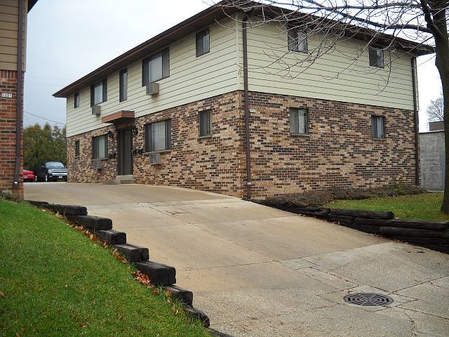 2nd image of 2311 S 84th St APT 1