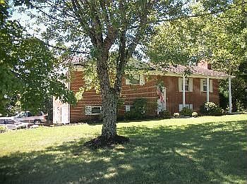 2nd image of 1351 Daniel Boone Dr