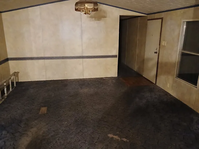 1788 S Locust Ave — Photo 5