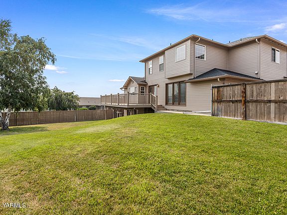 3rd image of 5065 Pear Butte Dr