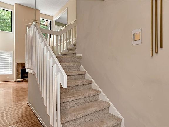 5th image of 5 Basswood Cir