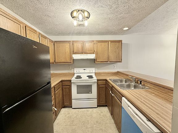4th image of 1808-5 Tryon Dr #1