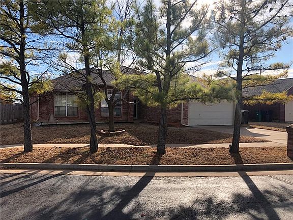 2nd image of 6808 NW 135th Cir