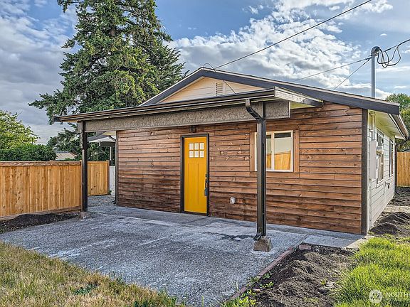 2nd image of 9206 33rd Avenue Ct S
