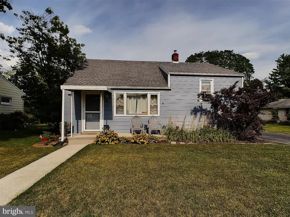 8 Oakmont Rd, Harrisburg, PA 17109