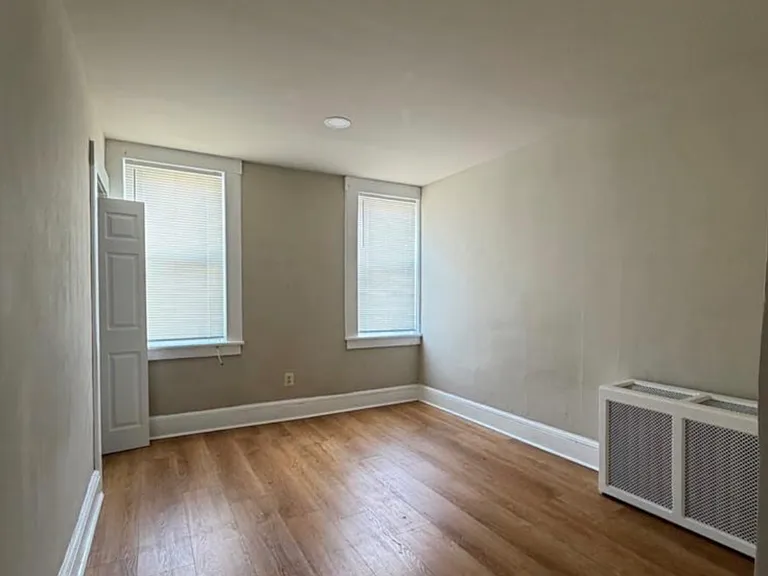 34 Farnham Ave — Photo 7