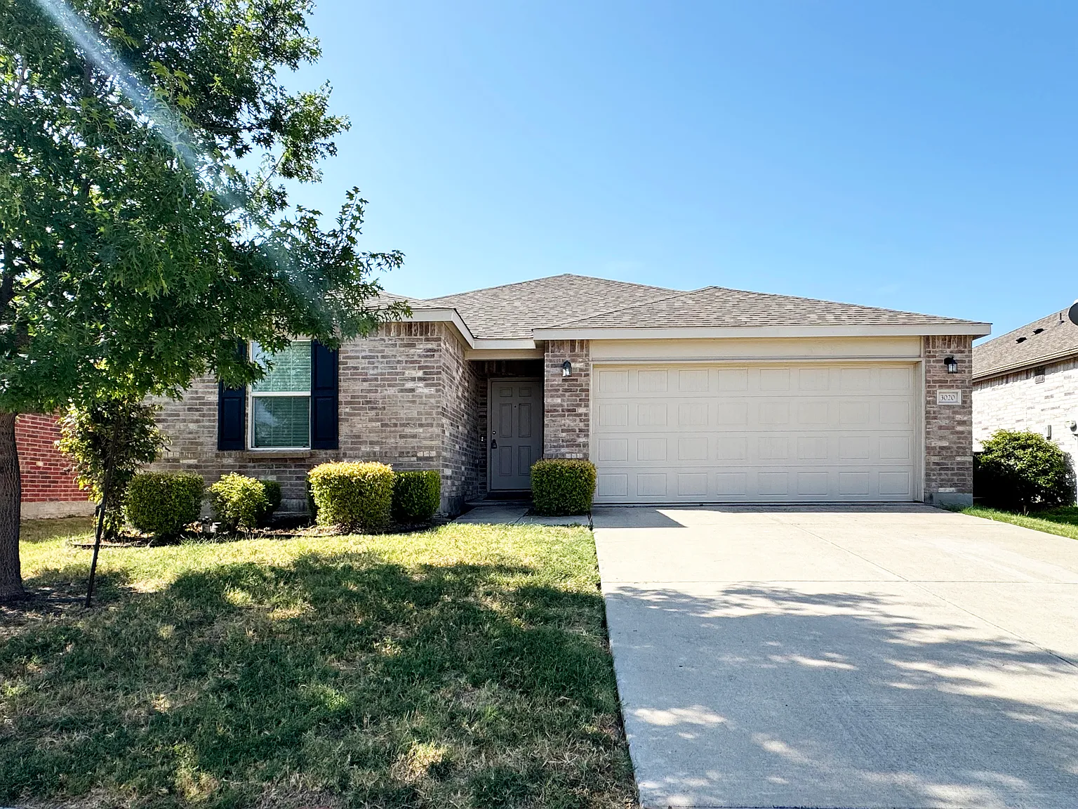 3 bed, 1443 sqft, $1,895 — Photo 1
