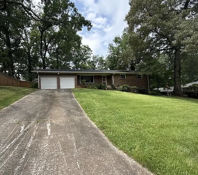 2407 Summerland Dr — Photo 14