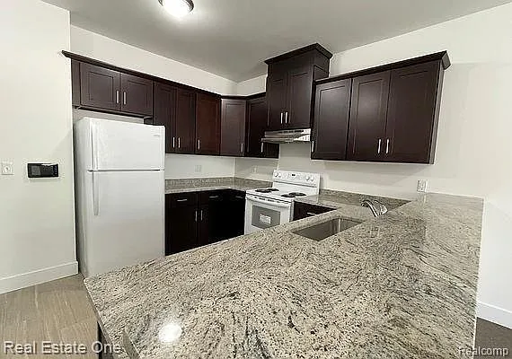 1 bed, 1.0 bath, 800 sqft, $1,375 — Photo 2