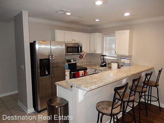 3rd image of 1233 N Bronough St #2