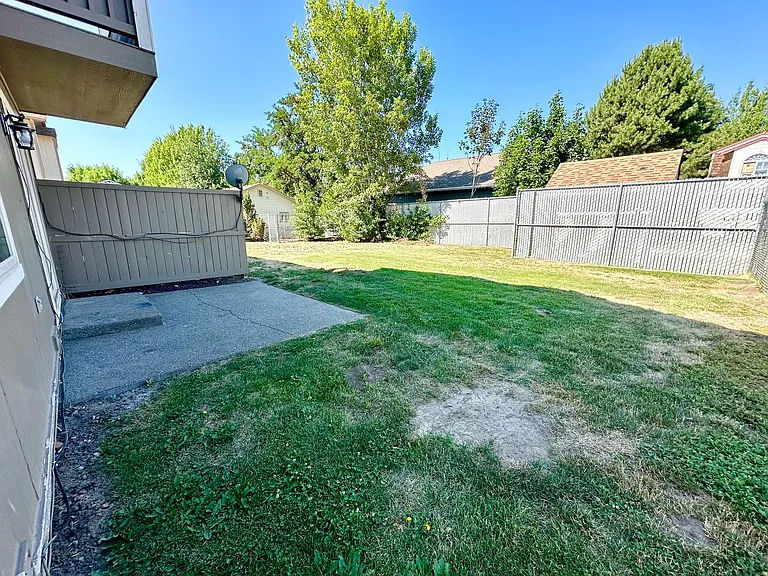 2103 N Yellowstone St — Photo 50