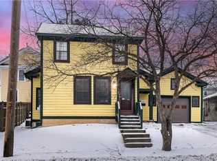 21 Farnham St, Cazenovia, NY 13035