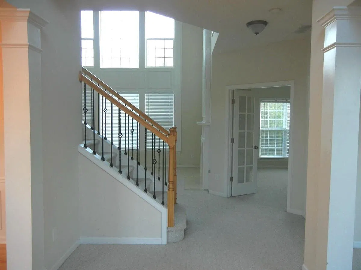 760 Mayfair Court — Photo 4