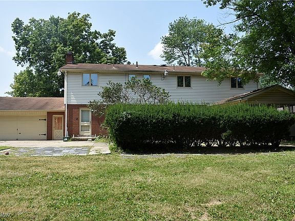 4th image of 728 Wildwood Dr NE