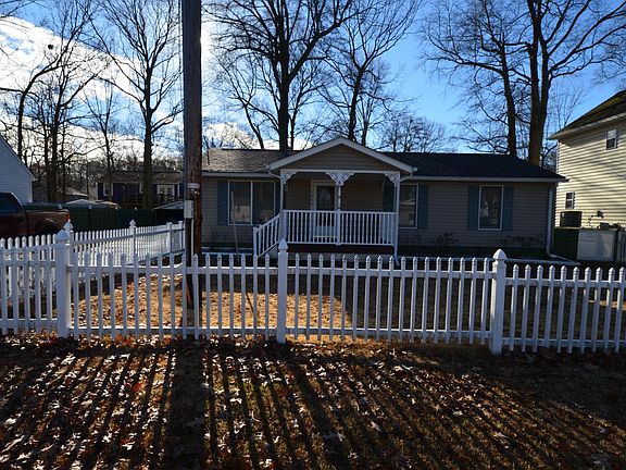 2nd image of 1205 Gwynne Ave