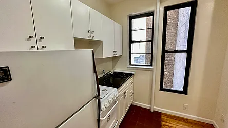 Rented by HOLTON REAL ESTATE INC.