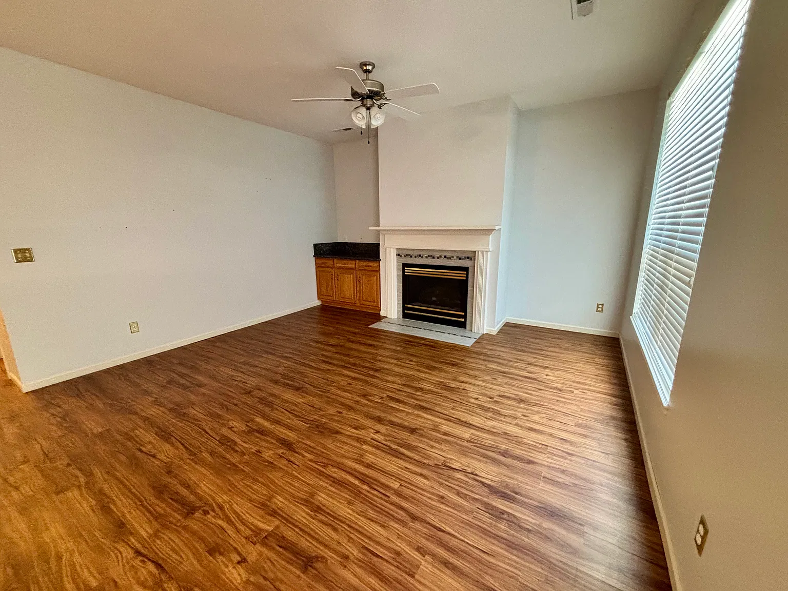 3 bed, 1454 sqft, $1,850 — Photo 3