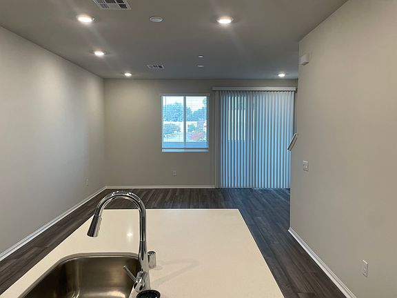 5th image of 1658 W Carmeron Ave #1658