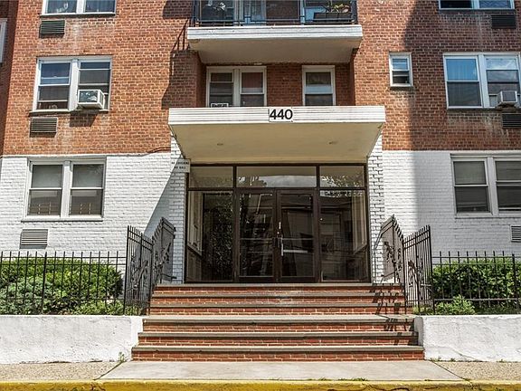3rd image of 440 Warburton Ave APT 3B