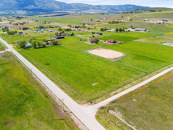 5th image of Nhn Farmview Ln