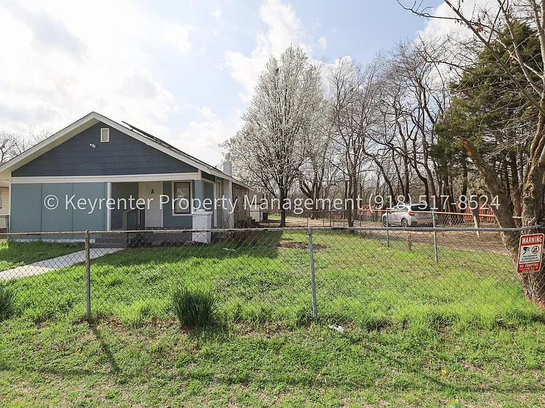 732 N Victor Ave — Photo 1