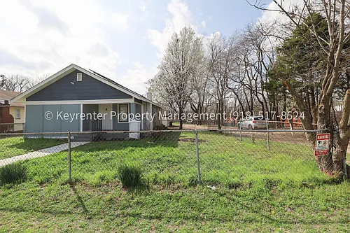732 N Victor Ave Photo 1
