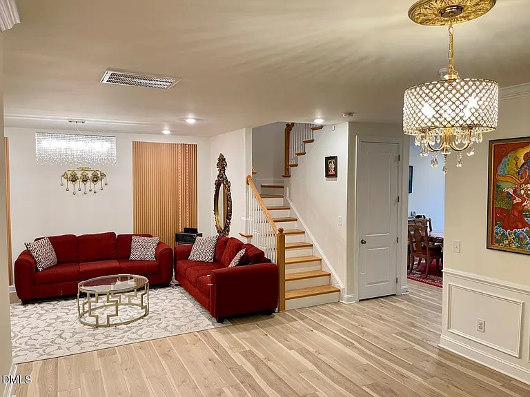 2523 Hutch Ln #1 — Photo 7