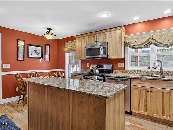 4th image of 45 Graves Road