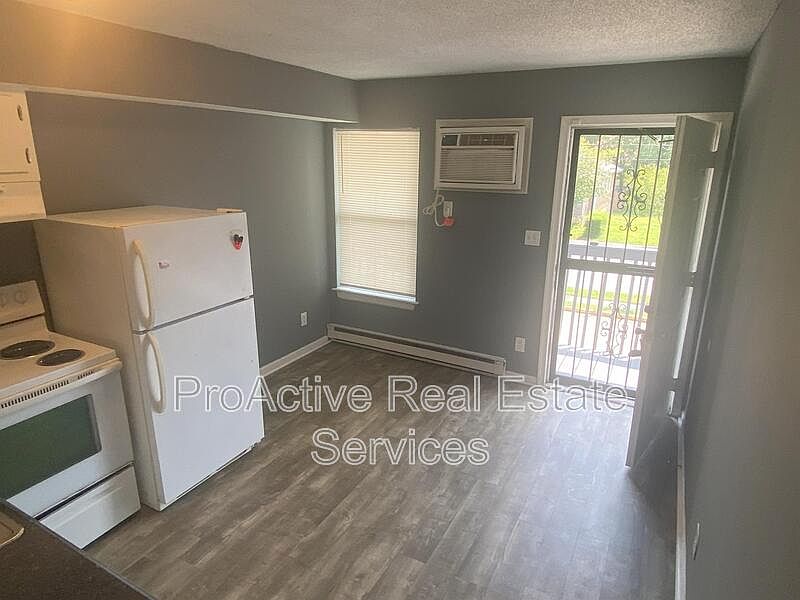 1st image of 812 W 27th St APT 6