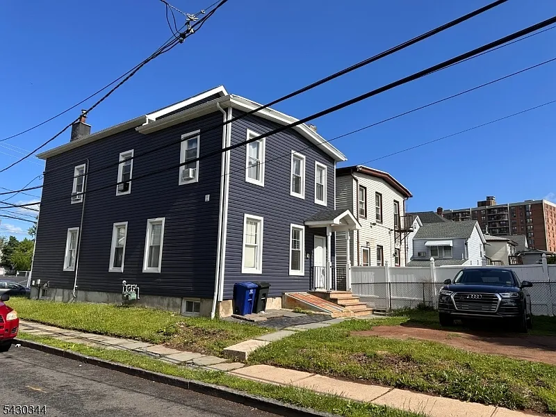 Building Photo - 130 Washington Ave #1