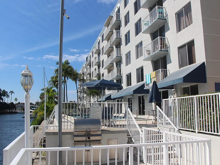 1740 NW North River Dr #523 — Photo 9