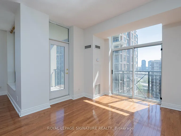 1101 Leslie St #1106 — Photo 4