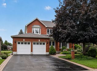 19 Slade Cres, Ottawa, ON K2K 2L1