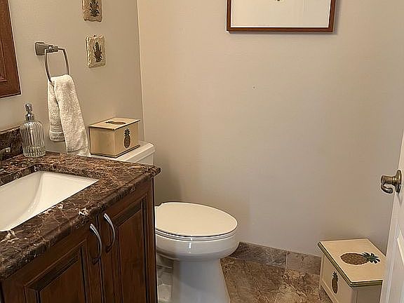 5th image of 8067 Murano Cir