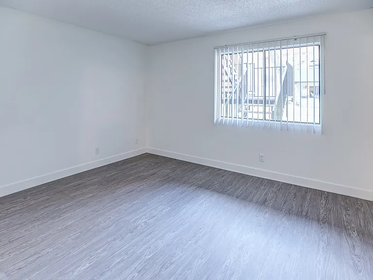 Monte Vista Apartments — Photo 13