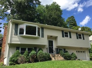 212 Tomahawk Trl, Sparta, NJ 07871