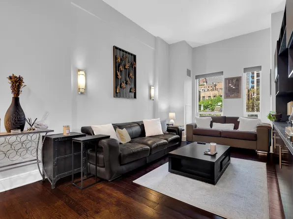 250 East 49th Street image 1 of 15