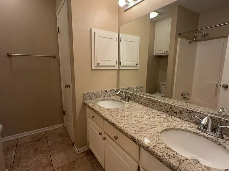 629 W Ridge Dr — Photo 10