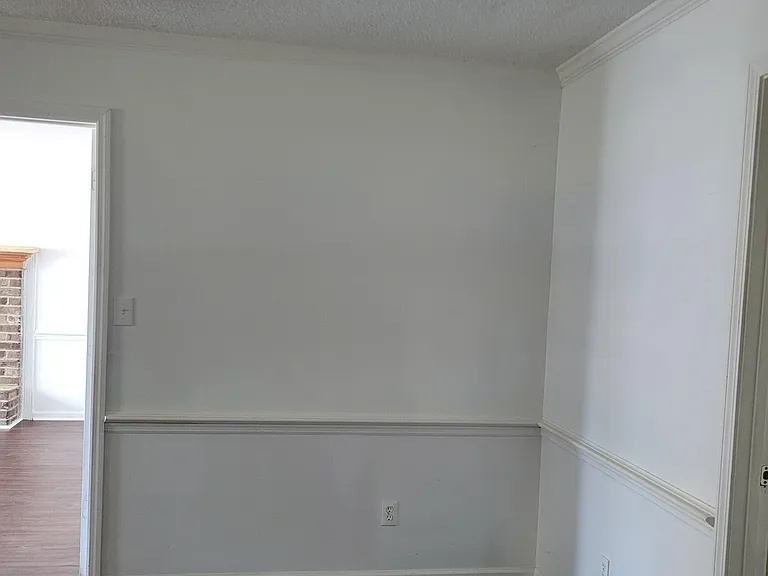 604 Mohawk Ct — Photo 4